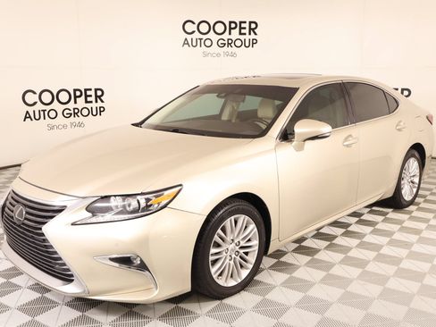 Used 2017 Lexus ES 350 w/ Premium Package FWD image 10
