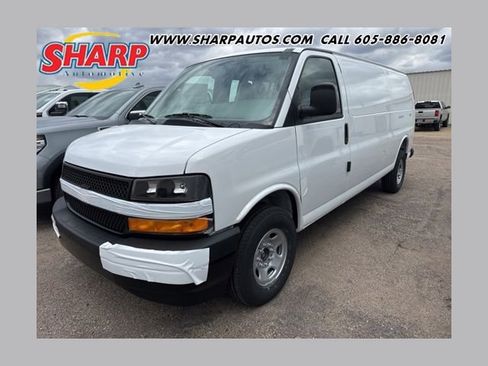 New 2026 Chevrolet Express 3500 Extended RWD image 1