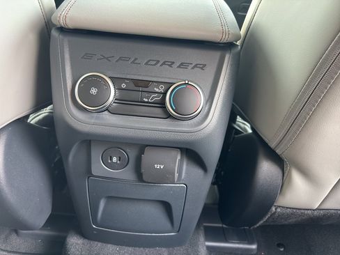 New 2026 Ford Explorer Active w/ Active Comfort Package RWD image 24