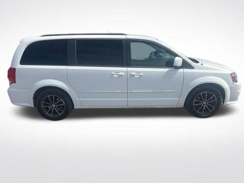 Used 2016 Dodge Grand Caravan R/T image 4