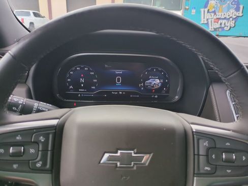 Used 2024 Chevrolet Tahoe Z71 w/ Luxury Package image 36