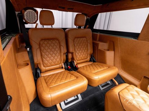 Used 2025 Ford Bronco Badlands image 48