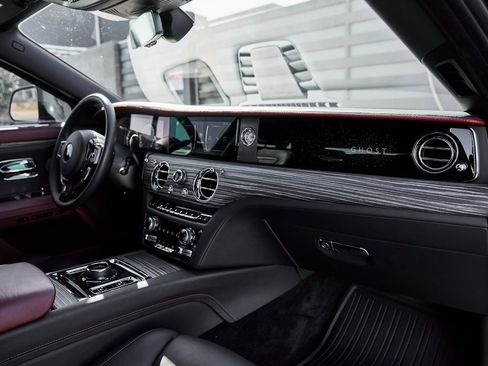 Used 2023 Rolls-Royce Ghost image 46