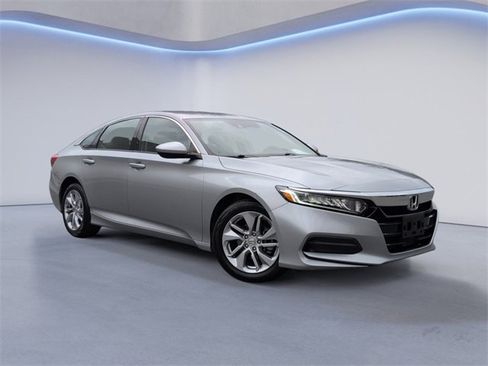 Used 2018 Honda Accord LX image 2