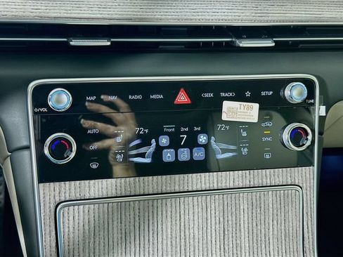 New 2027 Genesis GV80 2.5T Prestige AWD/4WD image 14
