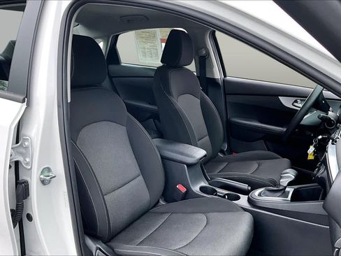 Used 2023 Kia Forte LXS FWD image 17