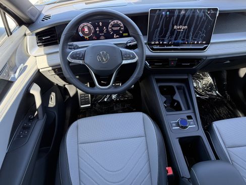New 2026 Volkswagen Tiguan SE R-Line image 12