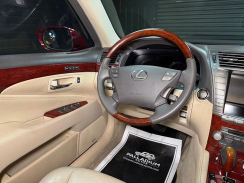 Used 2010 Lexus LS 460 RWD image 18