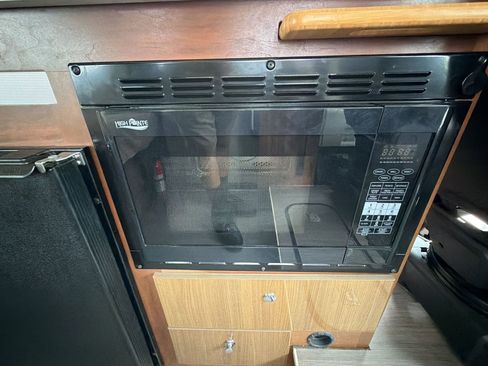 Used 2017 RAM ProMaster 3500 w/ Premium Appearance Group image 35