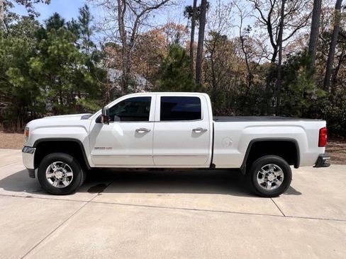 Used 2018 GMC Sierra 2500 SLT w/ Duramax Plus Package image 2