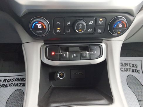 Used 2023 GMC Acadia SLE w/ Driver Convenience Package image 17