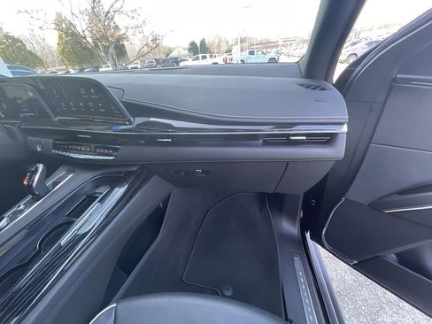 Used 2023 Cadillac Escalade Sport w/ LPO, ONYX Package AWD/4WD image 30