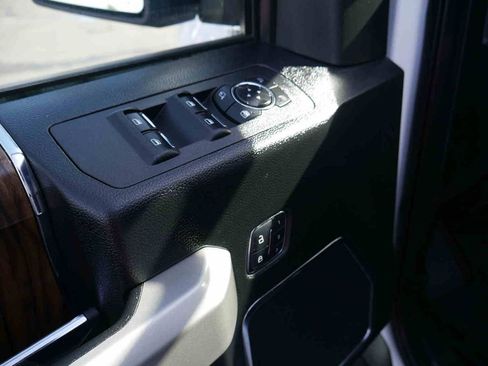 Used 2018 Ford F150 Lariat w/ Equipment Group 501A Mid image 33