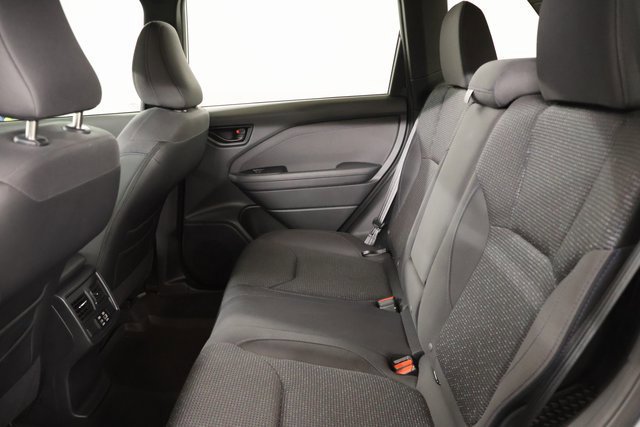 Certified 2025 Subaru Forester Premium AWD/4WD image 34
