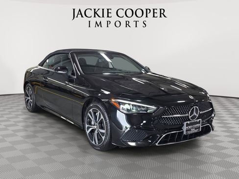 Used 2025 Mercedes-Benz CLE 300 4MATIC Cabriolet image 3