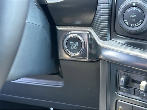 New 2025 Ford F150 Lariat w/ Equipment Group 502A High image 28