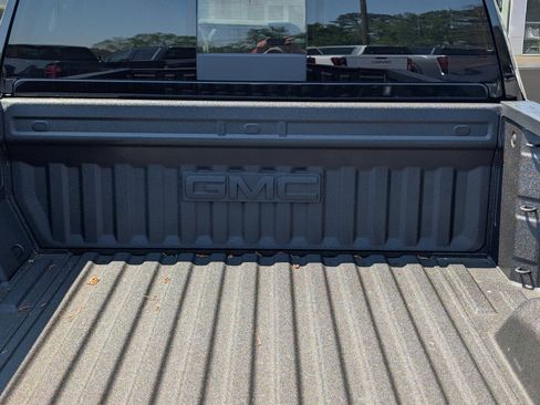 Used 2025 GMC Sierra 2500 Denali w/ Technology Package image 30