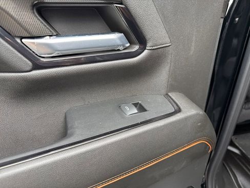 Used 2024 GMC Sierra 2500 AT4 w/ AT4 Preferred Package image 32