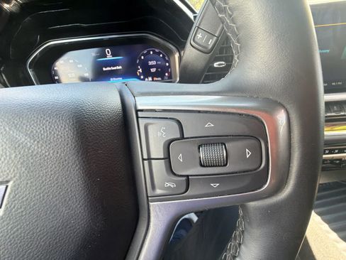 Used 2025 Chevrolet Silverado 1500 LT AWD/4WD image 24
