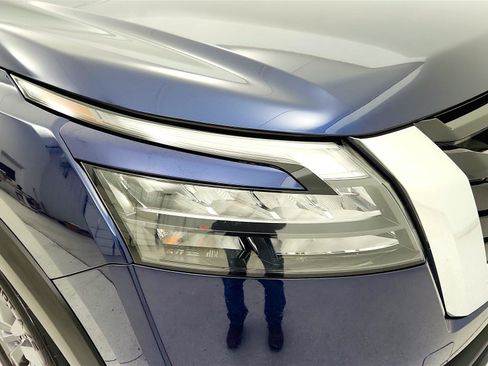 Used 2025 Nissan Pathfinder SV FWD image 26