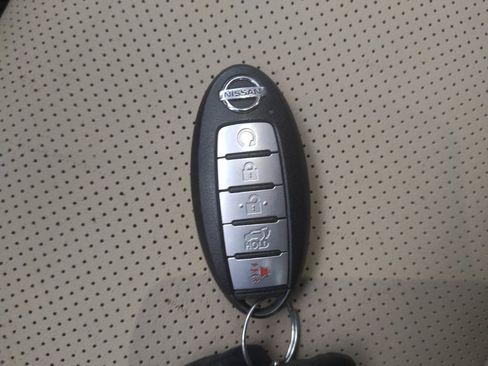 Used 2020 Nissan Rogue SL AWD/4WD image 32