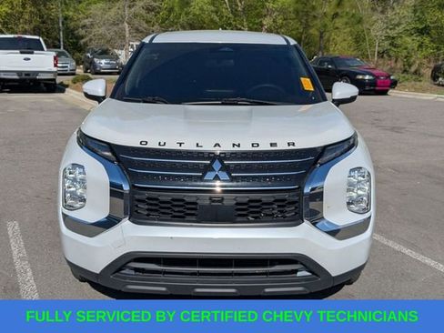 Used 2022 Mitsubishi Outlander ES image 9