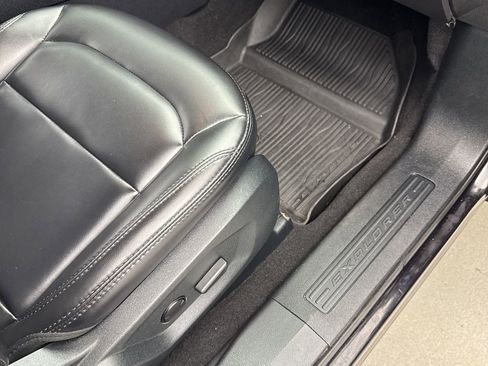 Used 2019 Ford Explorer XLT w/ Equipment Group 202A image 24