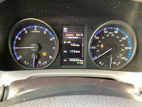 Used 2018 Toyota RAV4 XLE image 15