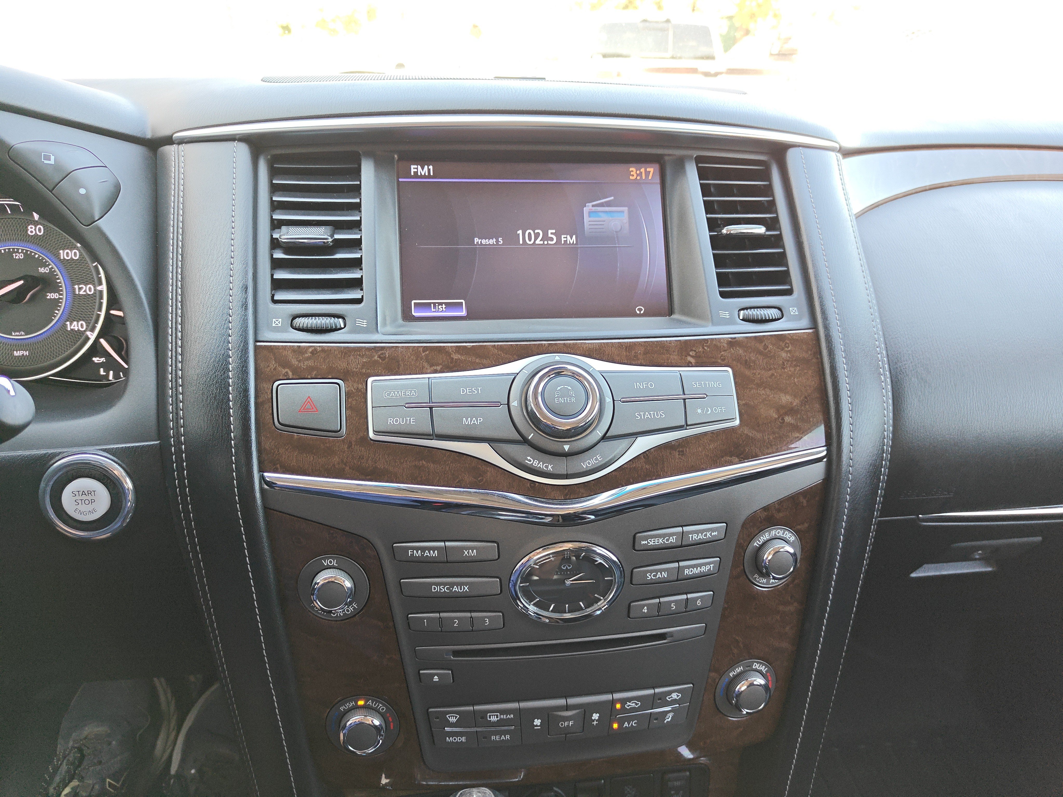 Used 2017 INFINITI QX80 4WD w/ Driver Assistance Package image 20