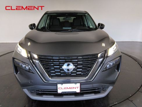 Used 2023 Nissan Rogue S image 2