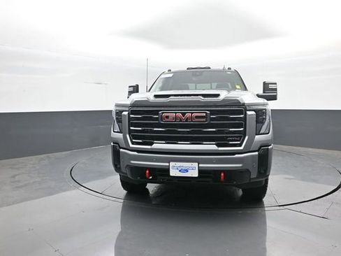 Used 2025 GMC Sierra 2500 AT4 w/ AT4 Premium Plus Package AWD/4WD image 3