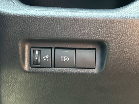 Used 2025 Toyota RAV4 XLE FWD image 27