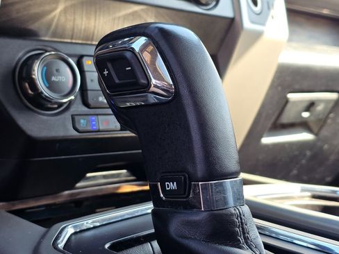 Used 2019 Ford F150 Lariat image 43