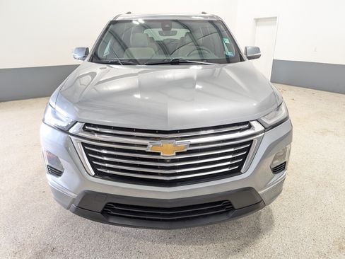 Used 2023 Chevrolet Traverse Premier FWD image 8