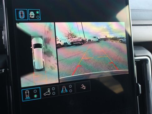 Used 2025 GMC Yukon XL Denali image 27