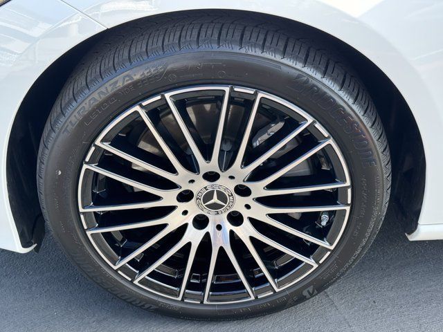 Used 2025 Mercedes-Benz C 300 Sedan image 15