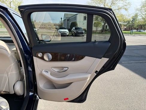 Used 2017 Mercedes-Benz GLC 300 4MATIC Coupe image 30