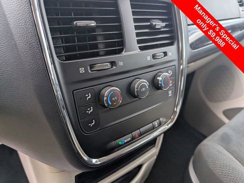 Used 2016 Dodge Grand Caravan American Value Package FWD image 19