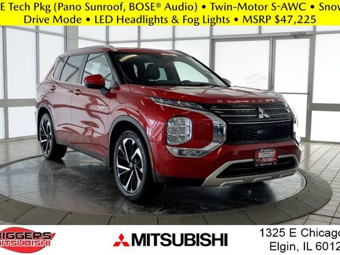 Used 2023 Mitsubishi Outlander SE image 1