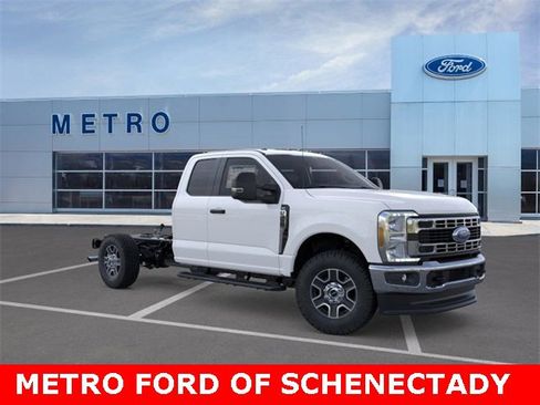 New 2025 Ford F350 XLT w/ XLT Value Package image 1