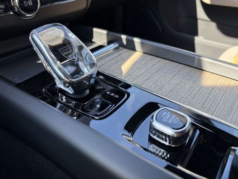 New 2026 Volvo XC60 B5 Core w/ Climate Package image 17