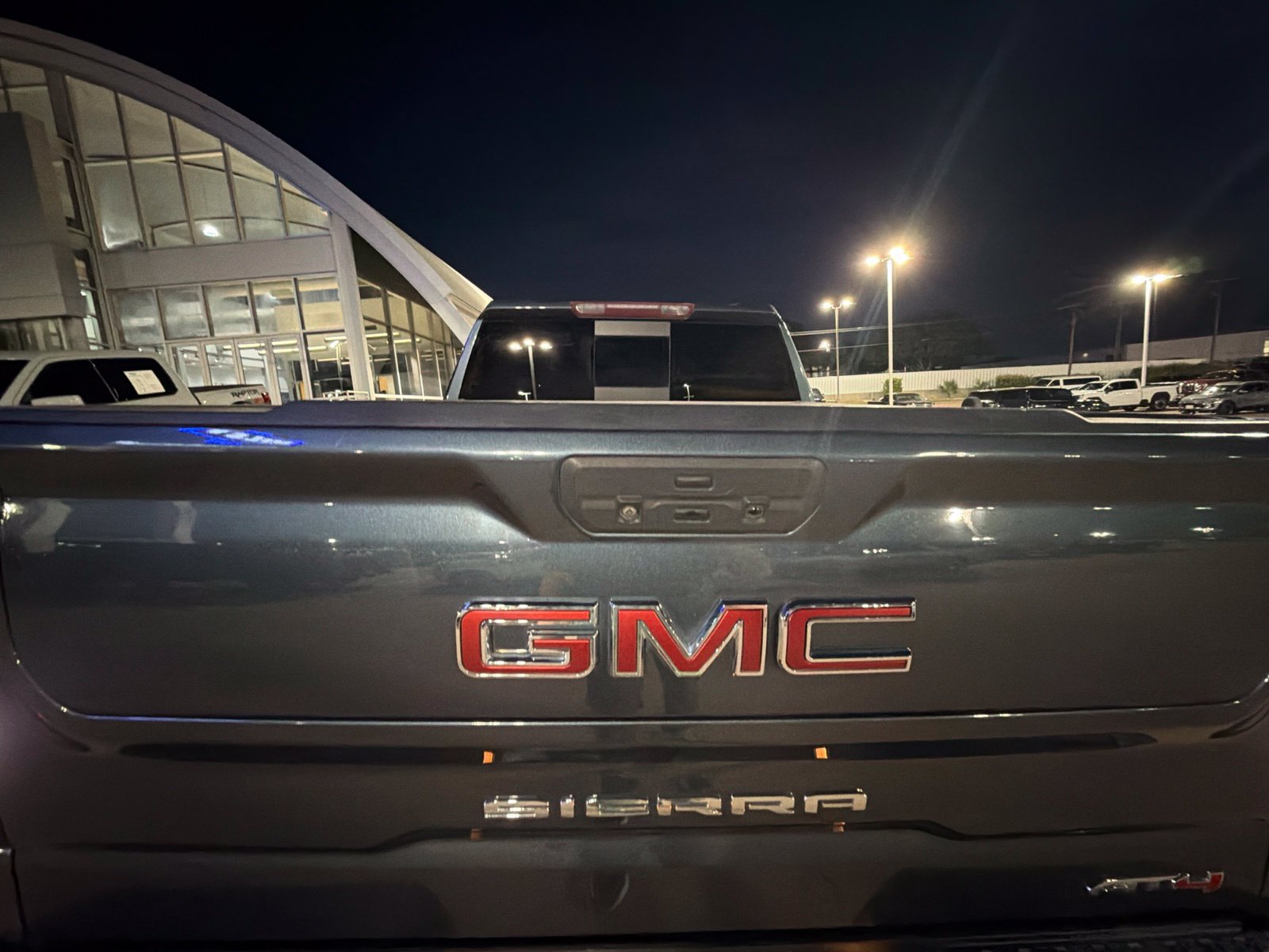 Used 2021 GMC Sierra 1500 AT4 w/ AT4 Premium Package AWD/4WD image 21