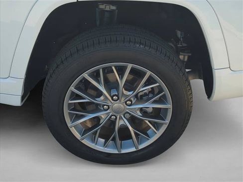 Used 2025 Jeep Grand Cherokee L Summit AWD/4WD image 21