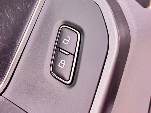 New 2026 Ford F250 XLT w/ XLT Premium Package image 32