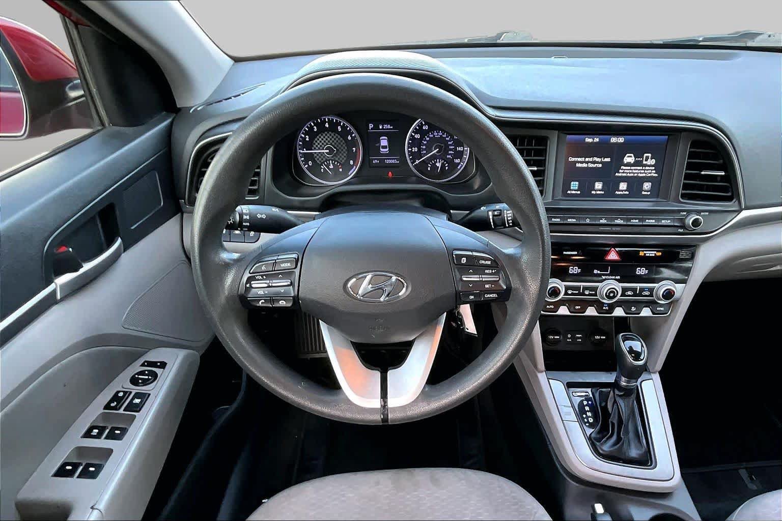 Used 2020 Hyundai Elantra SEL FWD image 6