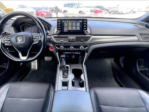 Used 2018 Honda Accord Sport image 15