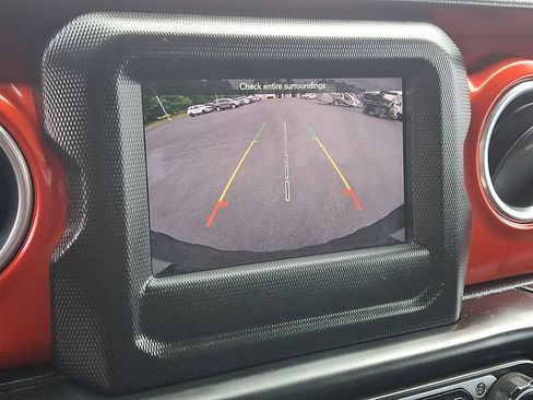 Used 2018 Jeep Wrangler Unlimited Rubicon AWD/4WD image 4
