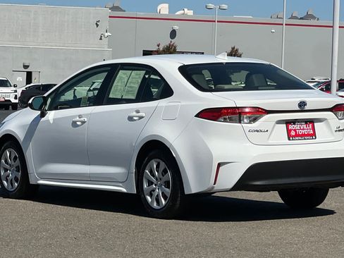 Certified 2023 Toyota Corolla LE FWD image 7