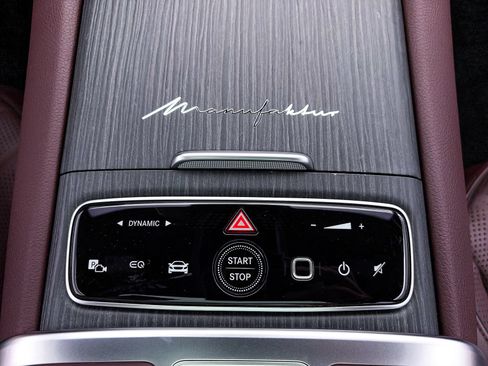 Used 2023 Mercedes-Benz EQS 580 4MATIC Sedan image 27