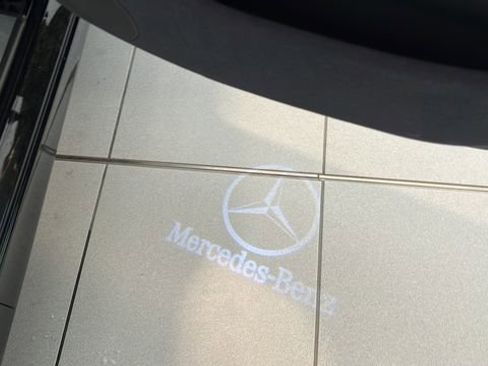 Used 2000 Mercedes-Benz E 320 Sedan image 20